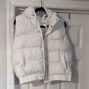 Fabletics Women’s White Puffer Vest